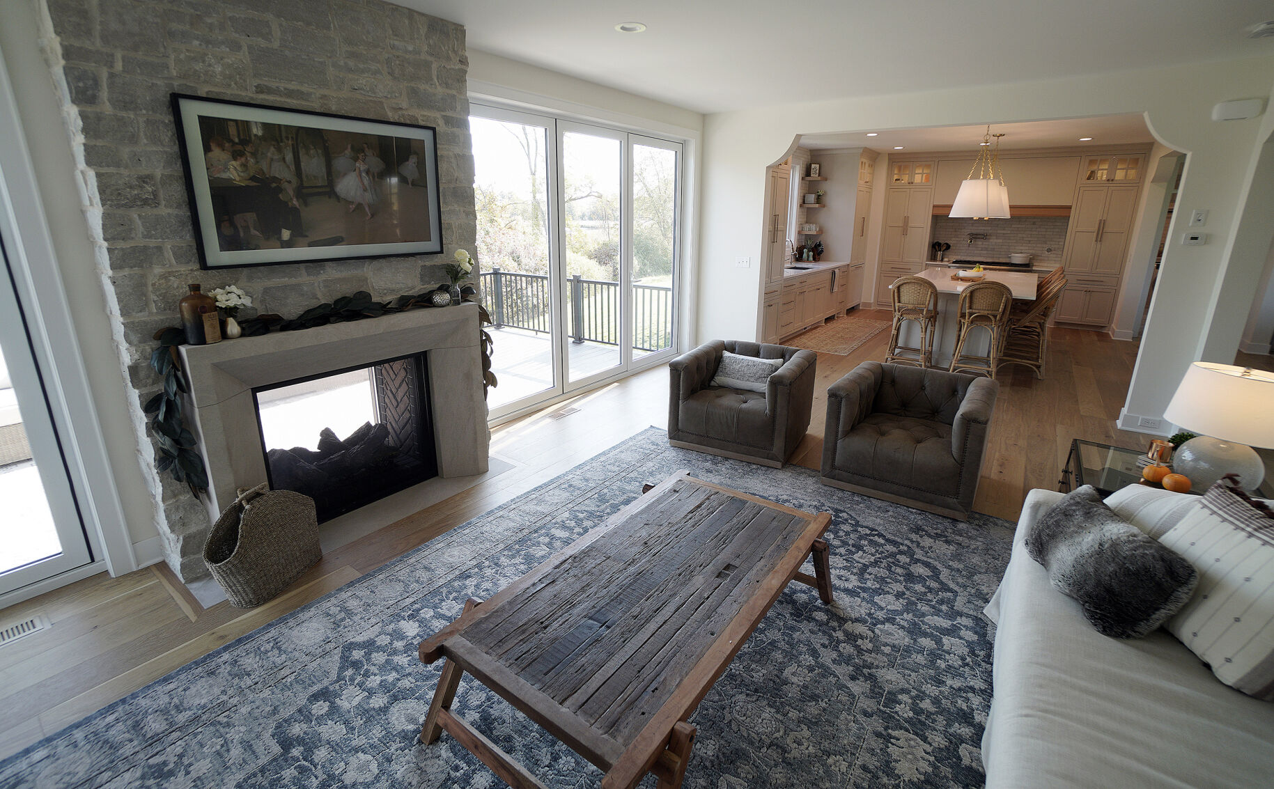 See-through fireplace